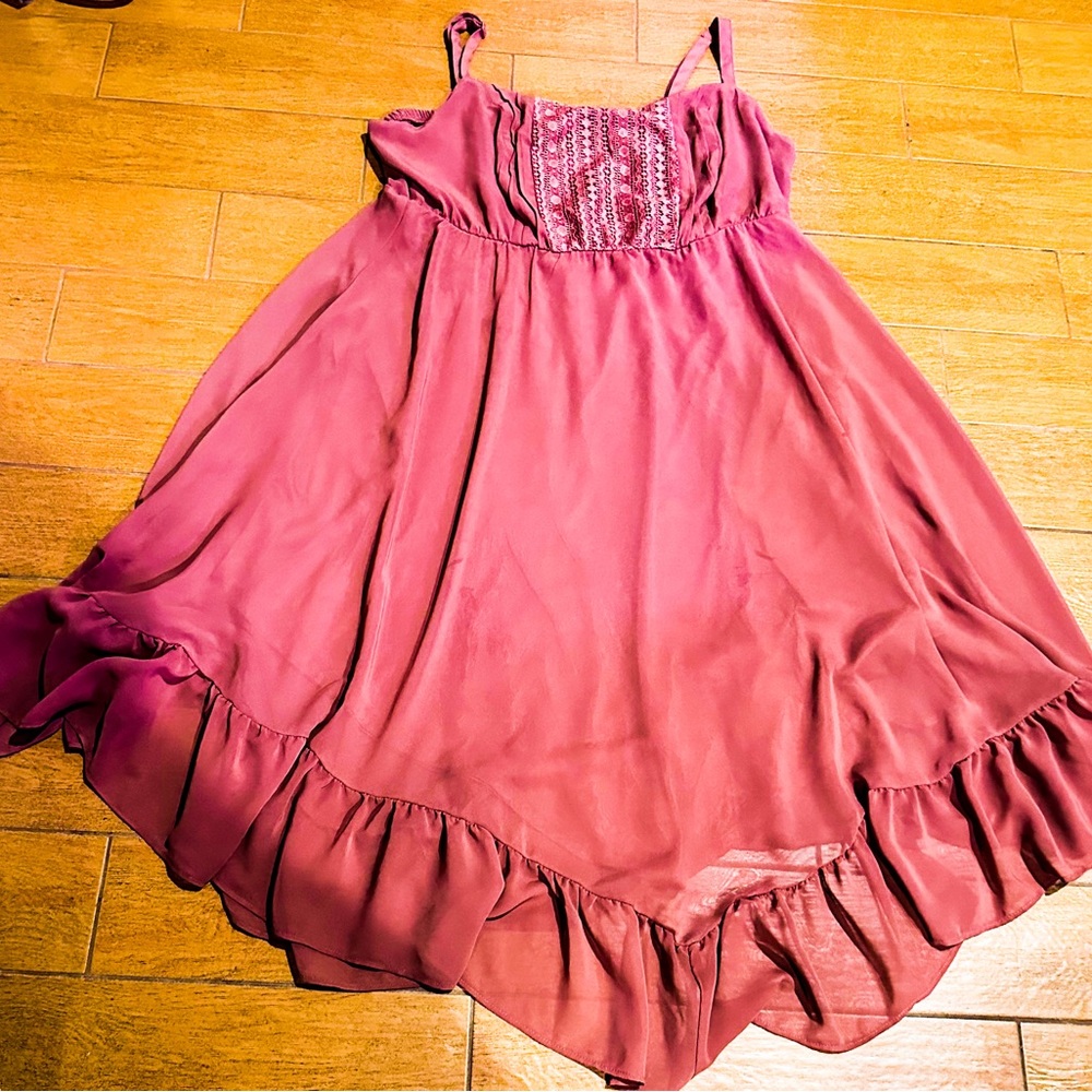 Torrid dress size 1. Beautiful chiffon dress with lovely silky lining. New